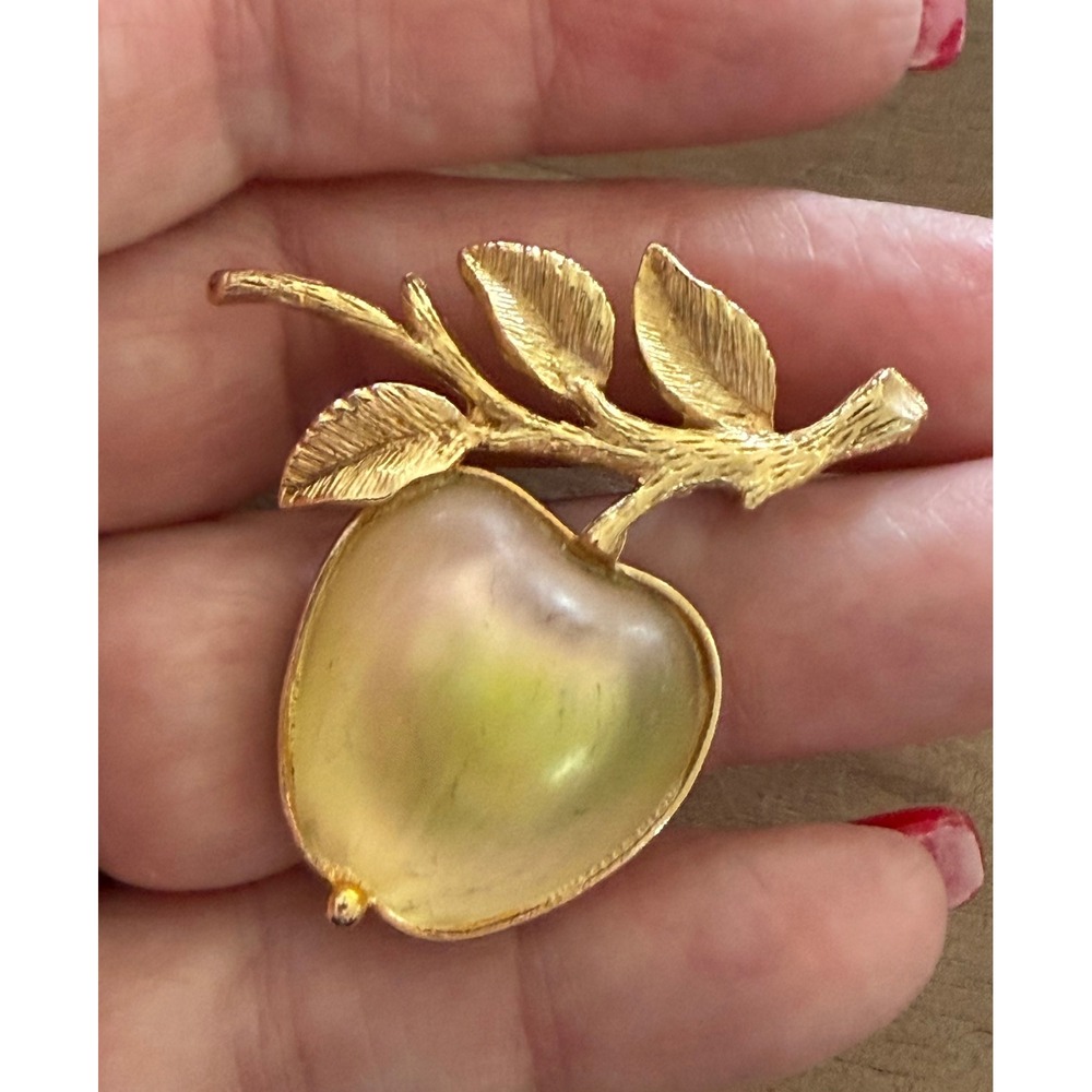 Sarah Coventry Golden Apple Brooch